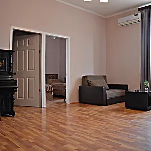 https://giansa.alltbilisihotels.com